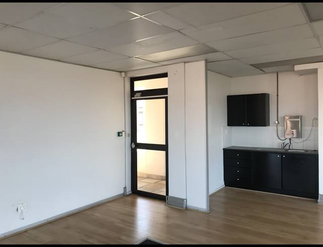 534M² OFFICE TO LET IN CENTURY CITY